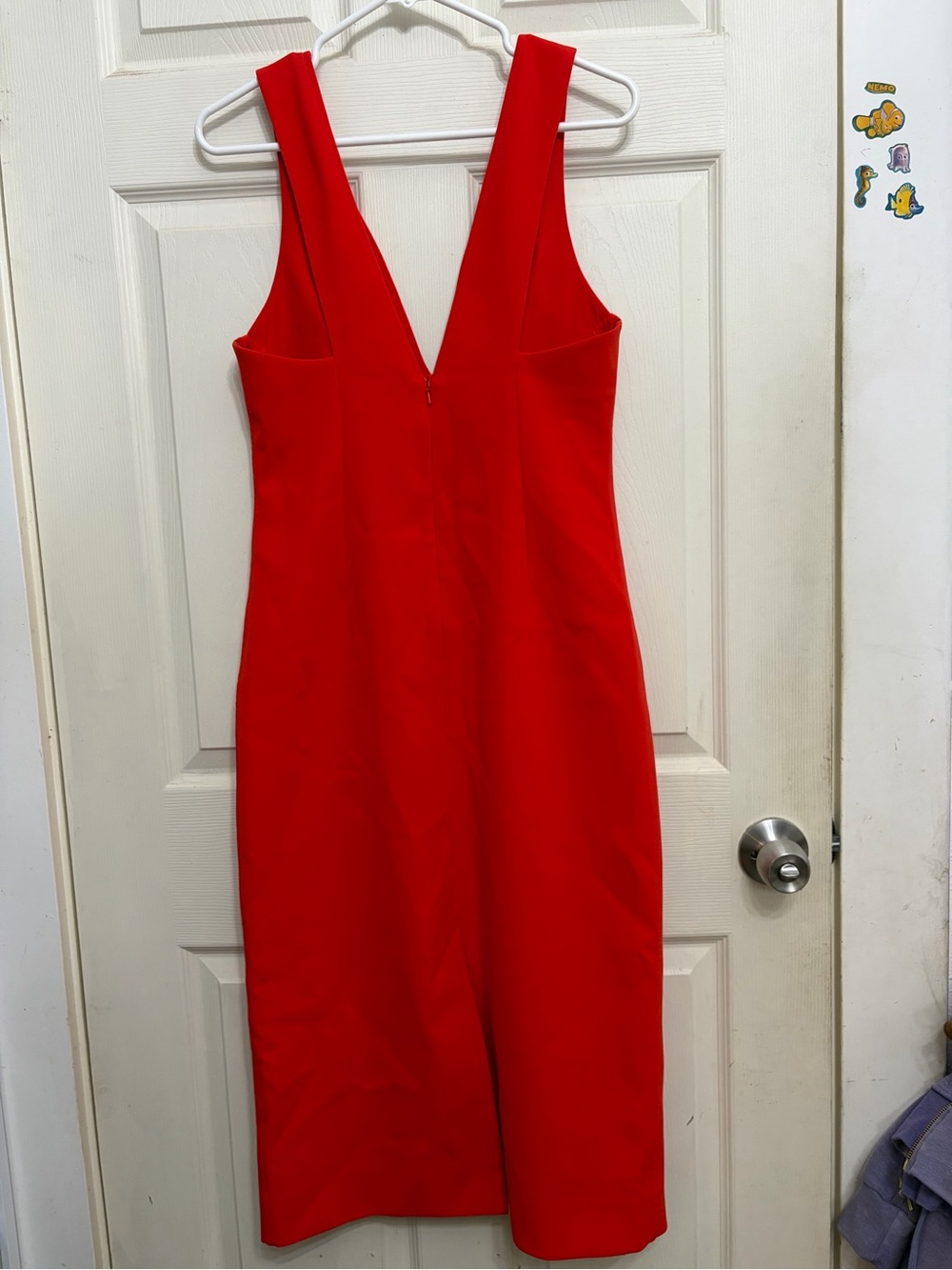 Victoria Beckham Red V-Neck Sleeveless Sheath Dress size 8 - Picture 2 of 6